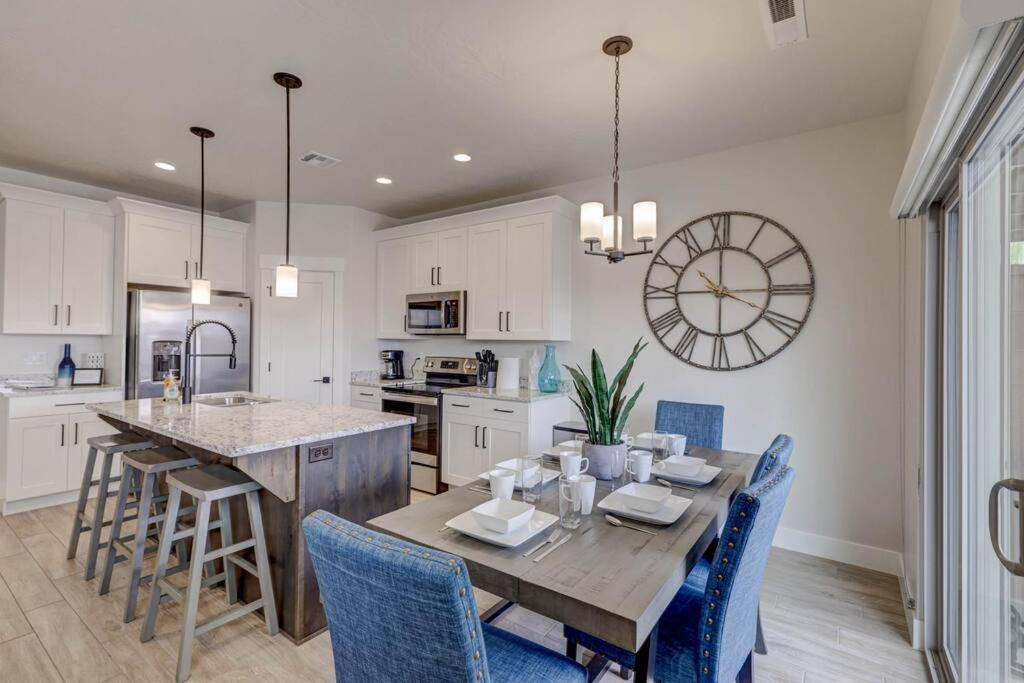 St George, Private Hot Tub/Patio, New Community Villa Washington Luaran gambar
