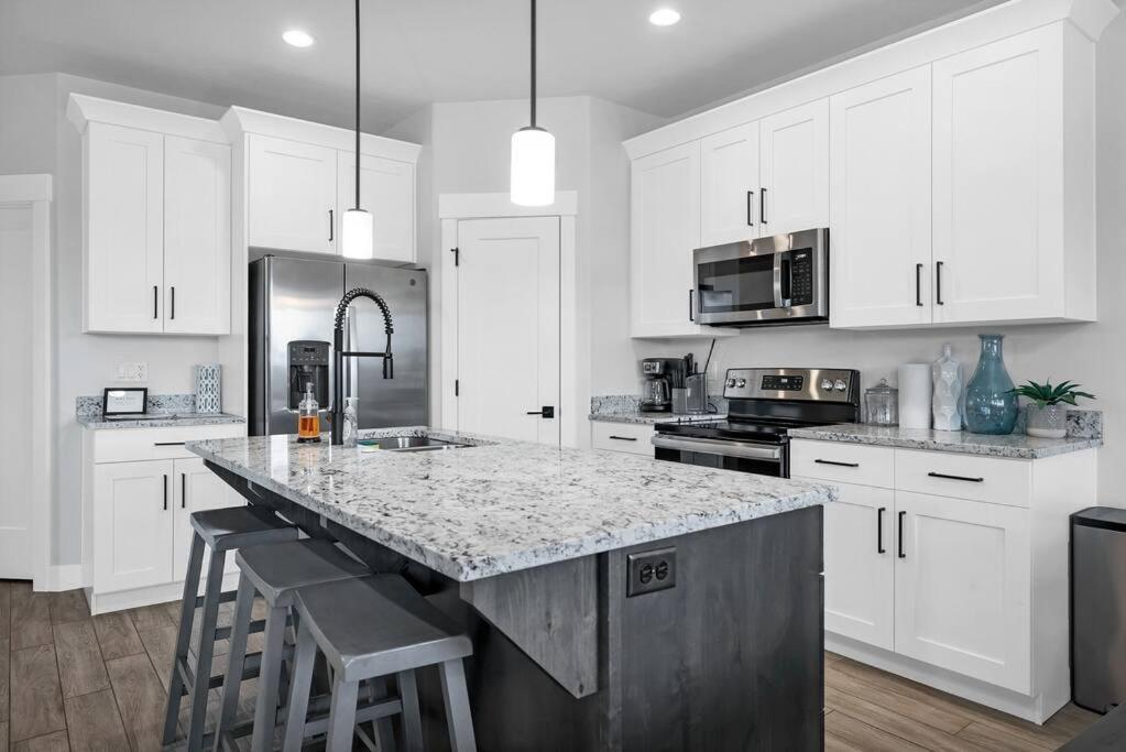 St George, Private Hot Tub/Patio, New Community Villa Washington Luaran gambar
