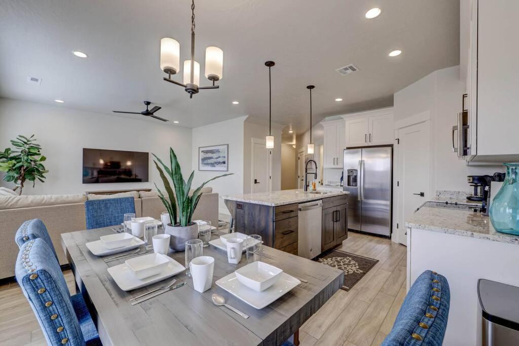 St George, Private Hot Tub/Patio, New Community Villa Washington Luaran gambar